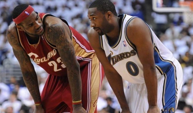 并让微软保 并让微软保